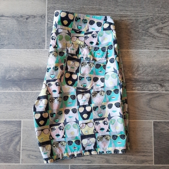 Quicksilver Michael Leon Arkitip Swim Shorts 34 - Picture 2 of 6